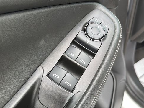 Used 2024 Buick Encore GX Sport Touring AWD/4WD image 9