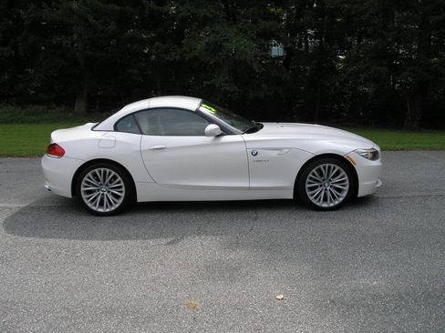 Used 2013 BMW Z4 sDrive35i image 6