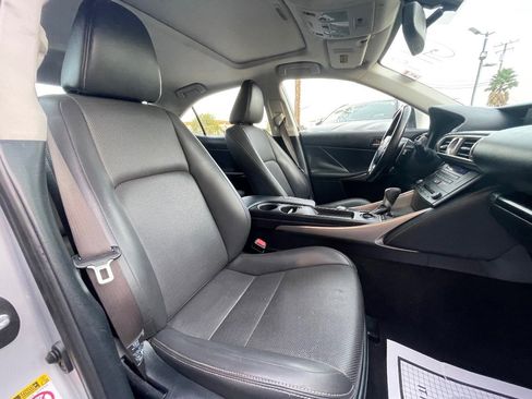 Used 2016 Lexus IS 200t image 10