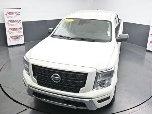 Used 2022 Nissan Titan SV image 26
