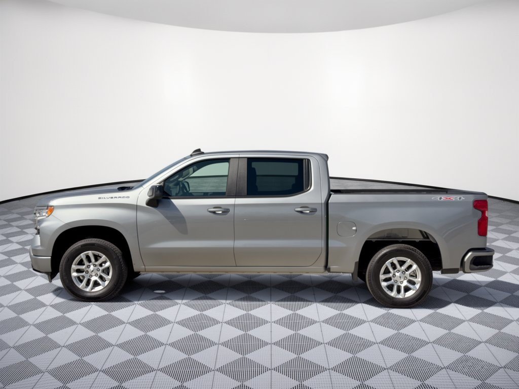 Used 2026 Chevrolet Silverado 1500 RST AWD/4WD image 2