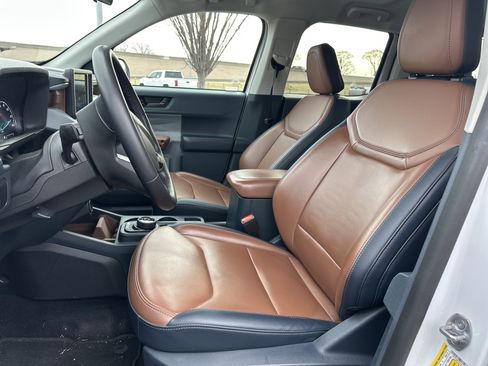 Used 2023 Ford Maverick Lariat w/ Lariat Luxury Package image 11