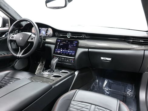 Used 2022 Maserati Quattroporte Trofeo RWD image 93