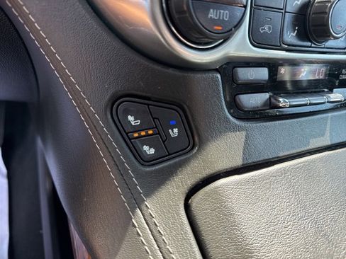 Certified 2020 Chevrolet Suburban Premier w/ Premier 6.2L Value Package image 16