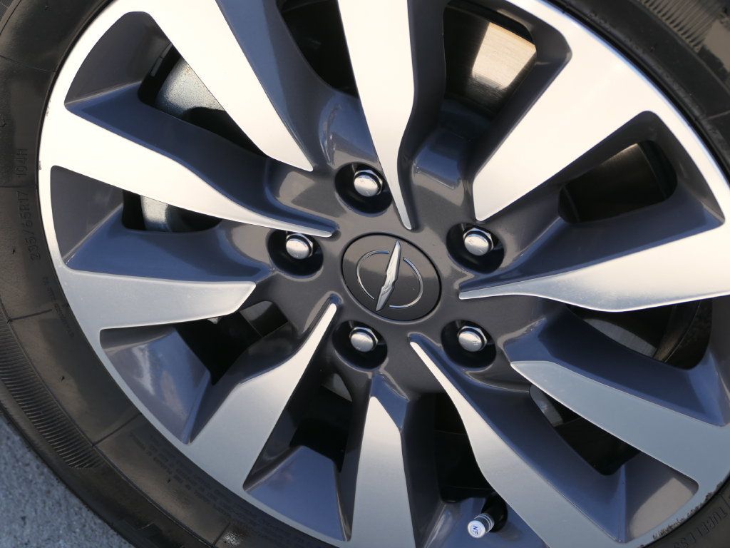 Certified 2023 Chrysler Pacifica Touring-L FWD image 11