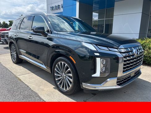 Used 2024 Hyundai Palisade Calligraphy image 3