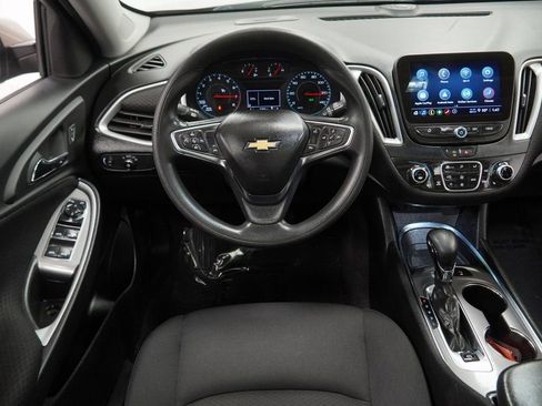 Used 2024 Chevrolet Malibu LT image 23