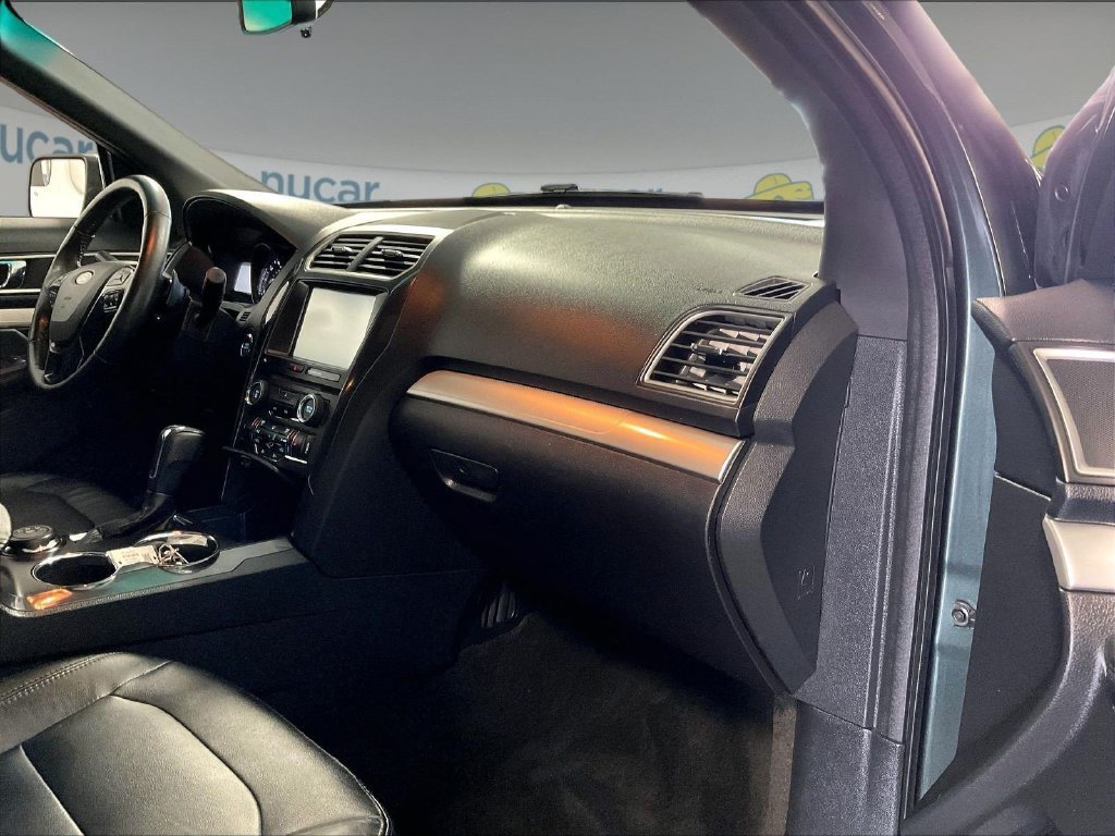 Used 2016 Ford Explorer XLT w/ Equipment Group 202A AWD/4WD image 13