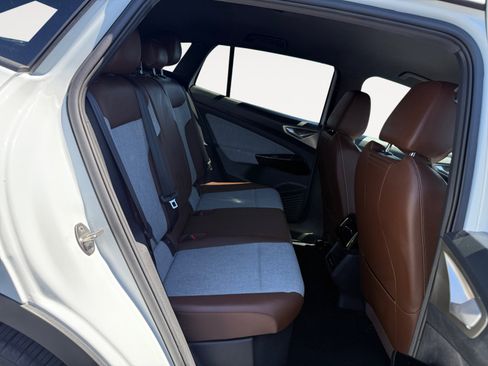 Certified 2023 Volkswagen ID.4 Pro RWD image 18