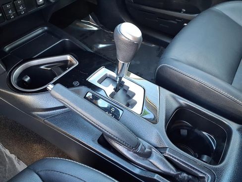 Used 2016 Toyota RAV4 Limited image 20