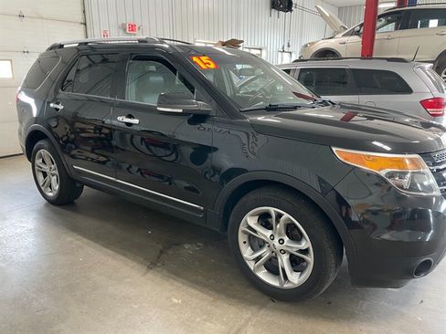 Used 2015 Ford Explorer Limited w/ Equipment Group 301A AWD/4WD image 5