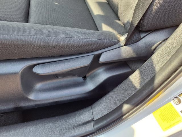 Used 2024 Toyota Corolla LE FWD image 40