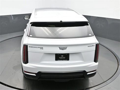 New 2025 Cadillac Escalade IQ Luxury 2 image 44