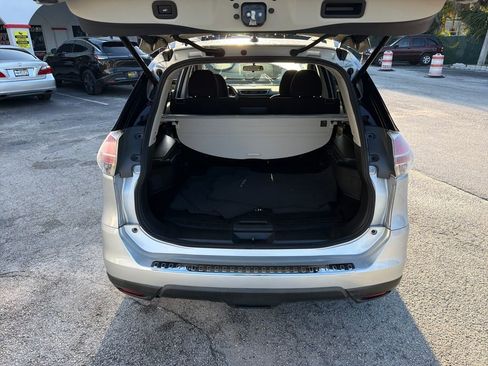 Used 2016 Nissan Rogue SV w/ SV Premium Package image 35