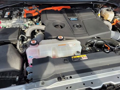 Used 2024 Toyota Tundra Limited image 19