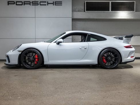 Used 2018 Porsche 911 GT3 w/ Sport Chrono Package image 2