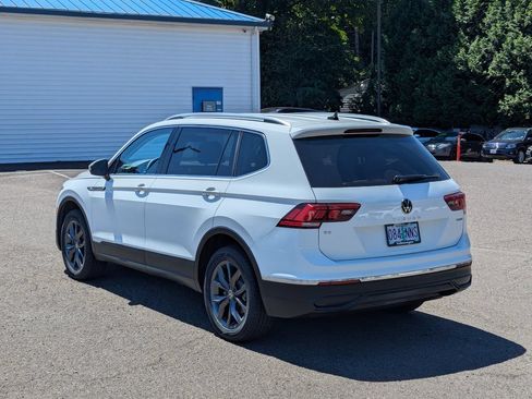 Used 2022 Volkswagen Tiguan SE AWD/4WD image 3
