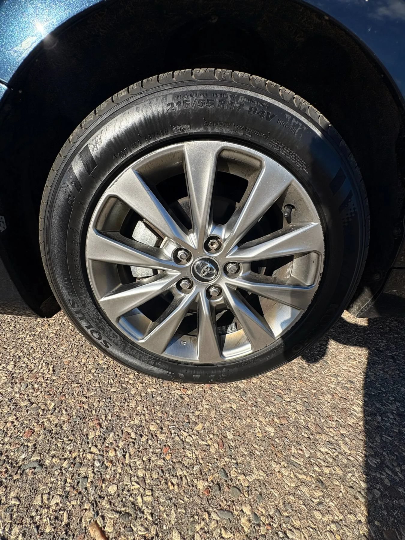Used 2015 Toyota Camry XLE FWD image 9