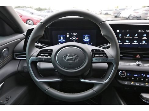 Certified 2025 Hyundai Elantra SEL image 13