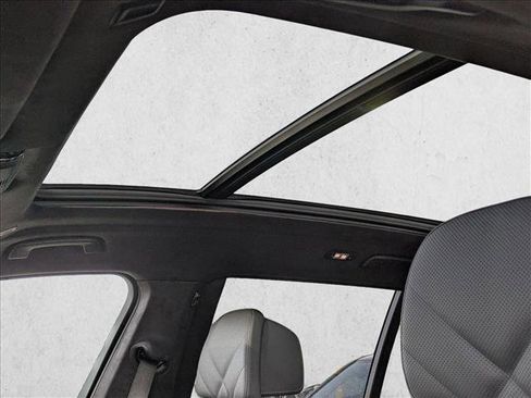 Used 2026 BMW X7 xDrive40i image 13