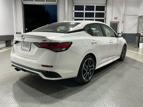 Used 2025 Nissan Sentra SR w/ SR Premium Package image 7