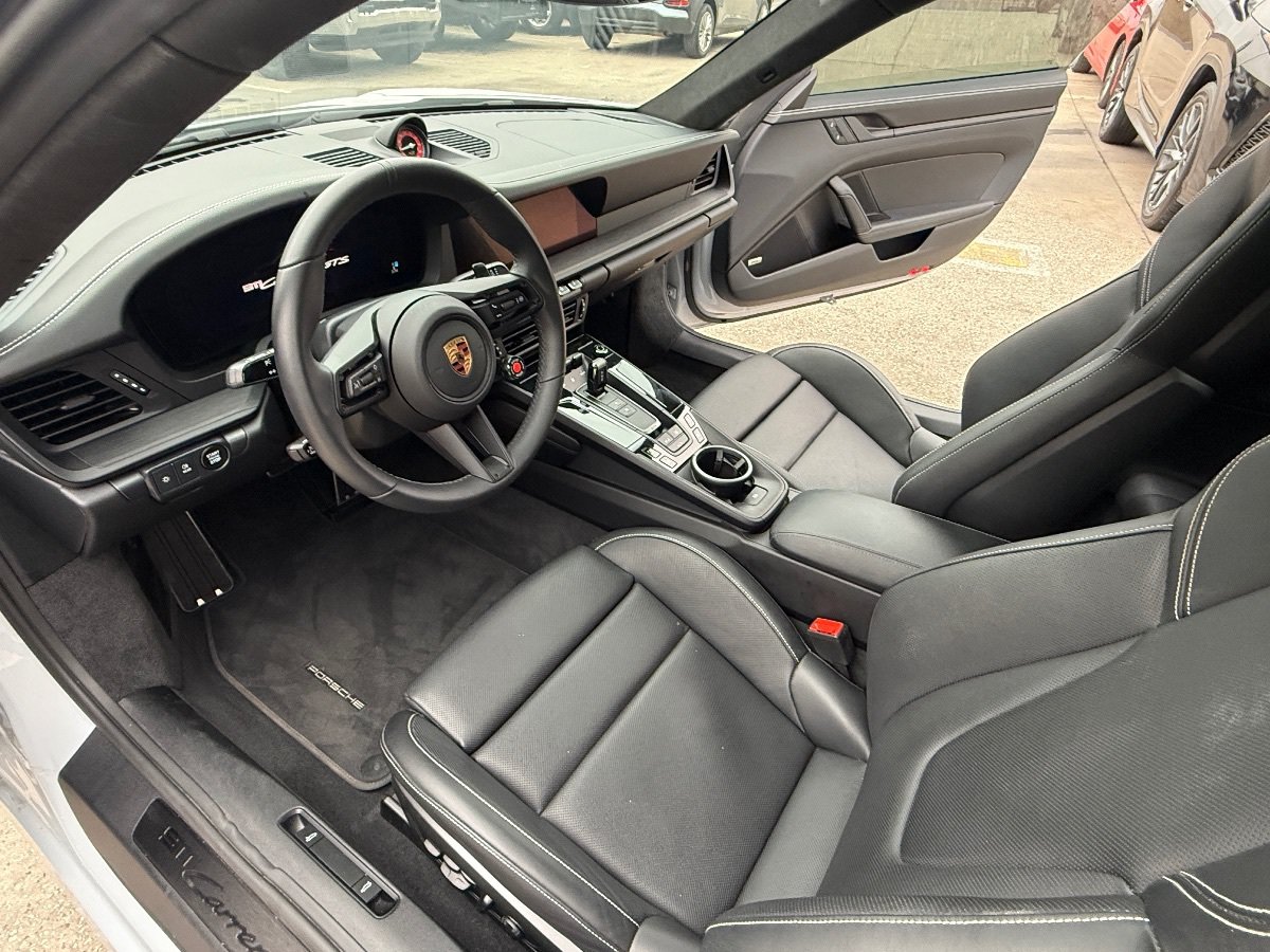 Used 2025 Porsche 911 Carrera 4 GTS AWD/4WD image 17