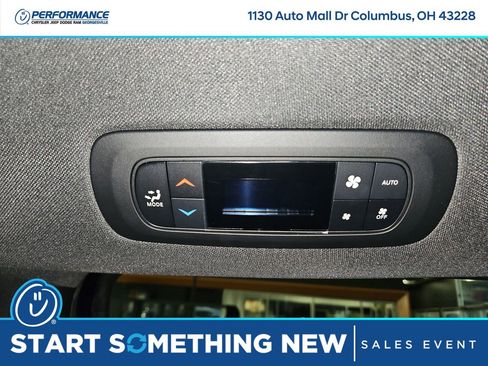 New 2025 Chrysler Pacifica Select w/ Fav Edition Package image 15