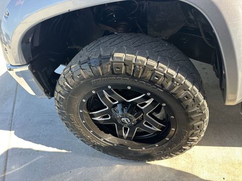 Used 2014 Toyota Tundra Limited AWD/4WD image 7