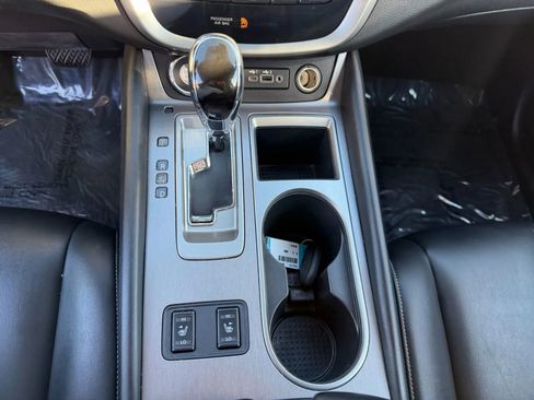 Used 2023 Nissan Murano SV image 19