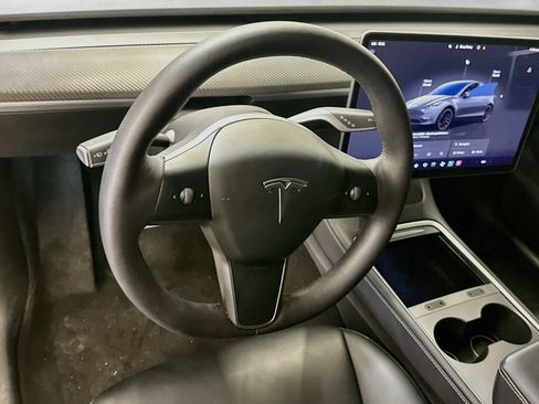 Used 2022 Tesla Model Y Performance AWD/4WD image 18