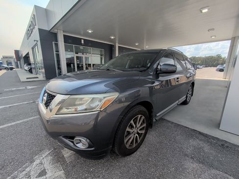 Used 2014 Nissan Pathfinder SL w/ SL Premium Package image 1