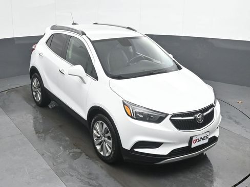 Used 2020 Buick Encore Preferred image 32