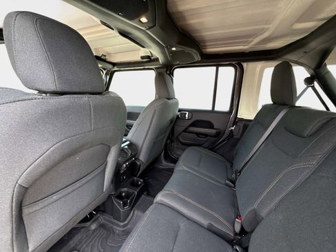 New 2025 Jeep Wrangler Sahara w/ Technology Group AWD/4WD image 17