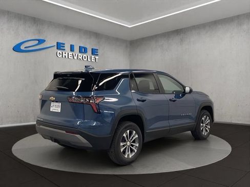 New 2026 Chevrolet Equinox LT w/ Convenience Package II AWD/4WD image 8