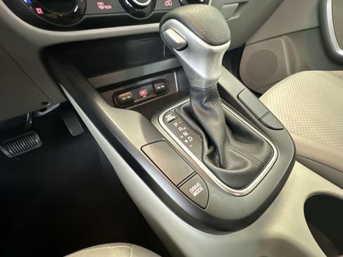 Certified 2022 Kia Soul LX w/ Technology Package image 22