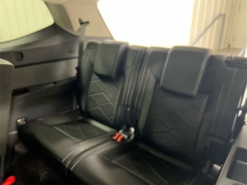 Used 2024 Volkswagen Atlas SE image 28