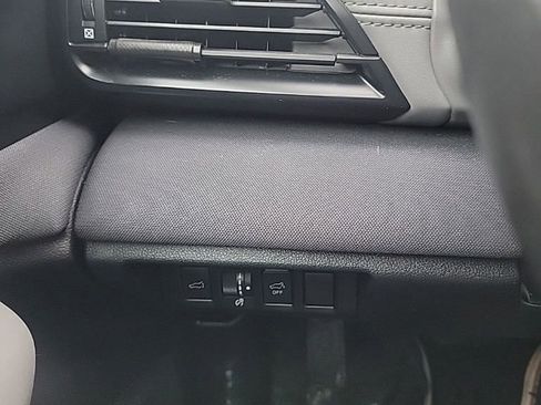 Used 2023 Subaru Outback Premium image 40