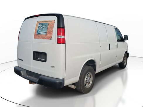 Used 2021 Chevrolet Express 2500 w/ Driver Convenience Package image 9