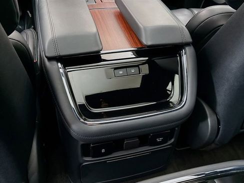 Used 2023 Lincoln Navigator L Reserve image 27