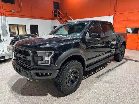 Used 2018 Ford F150 Raptor w/ Equipment Group 802A Luxury image 9
