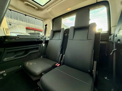 Used 2015 Land Rover LR4 HSE image 34