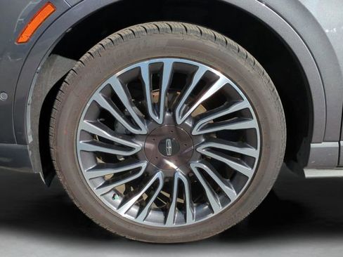 Used 2021 Lincoln Corsair Reserve w/ Equipment Group 201A image 11