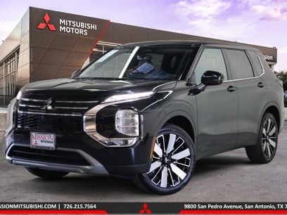 New 2025 Mitsubishi Outlander SE