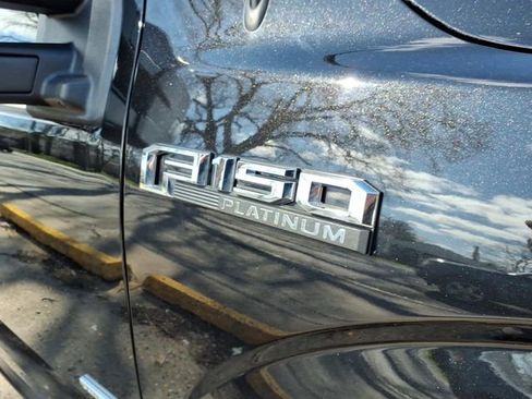 Used 2015 Ford F150 Platinum w/ Equipment Group 701A Luxury AWD/4WD image 7