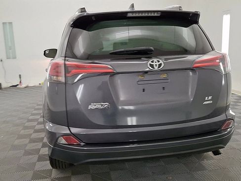 Used 2016 Toyota RAV4 LE image 3