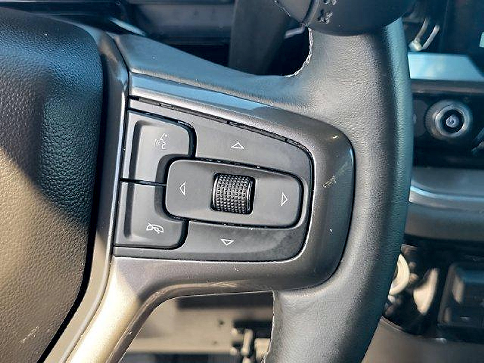 Used 2024 Chevrolet Silverado 2500 High Country w/ High Country Premium Package AWD/4WD image 32