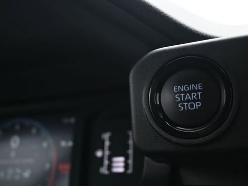 Used 2024 Toyota Tacoma SR image 14