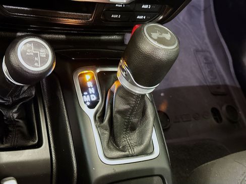 Used 2023 Jeep Wrangler Unlimited image 25