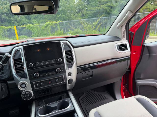 Used 2020 Nissan Titan SV w/ SV Convenience Package AWD/4WD image 12