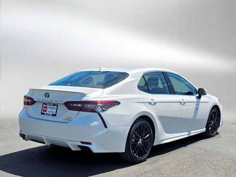 Used 2023 Toyota Camry XSE w/ Navigation Package FWD image 5